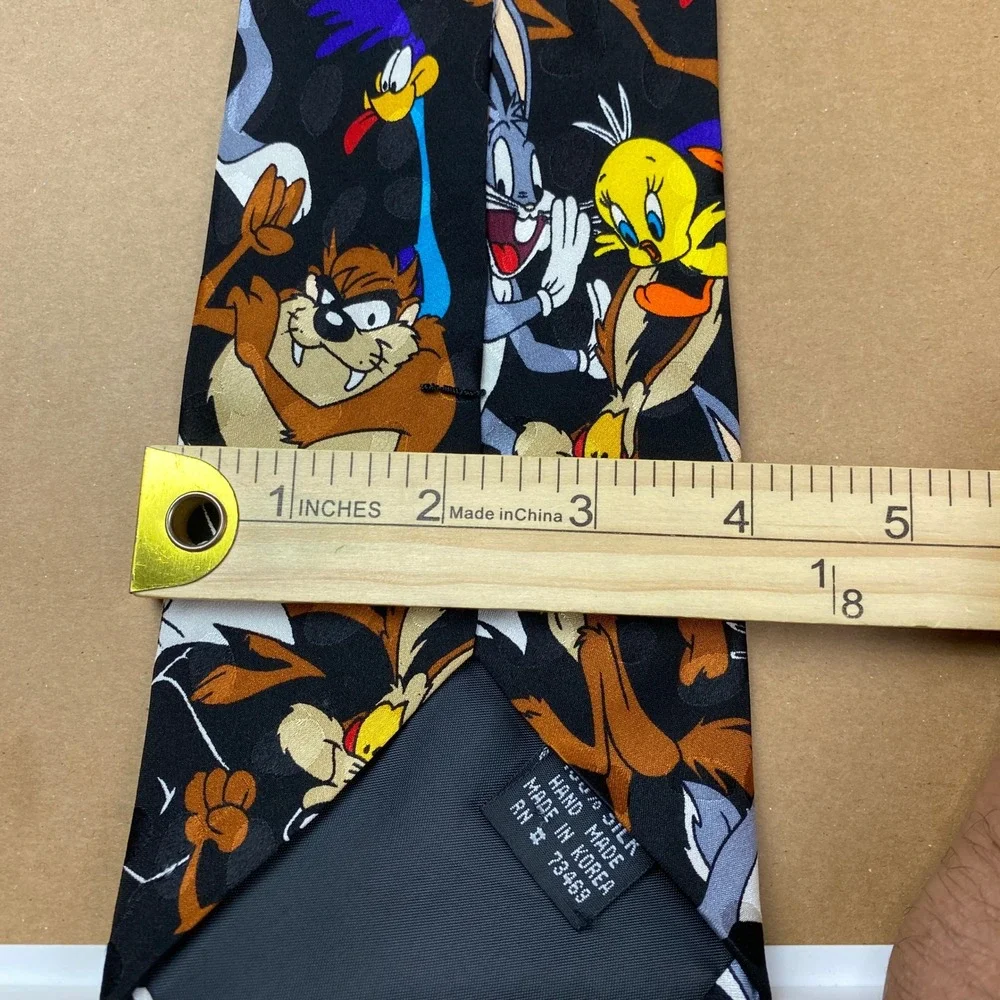 VTG Looney Tunes Mania Mens OS Black Silk Character Print Bugs Bunny Taz Tie